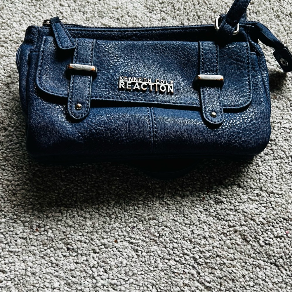 Kenneth Cole reaction crossbody